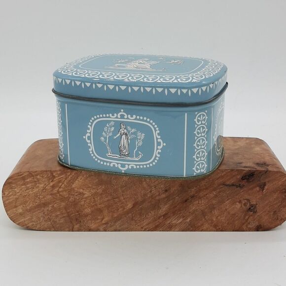 Wedgewood Style Tin can blue and white print vintage - Picture 1 of 8